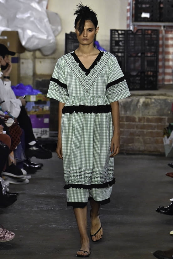 woman<br>SS19