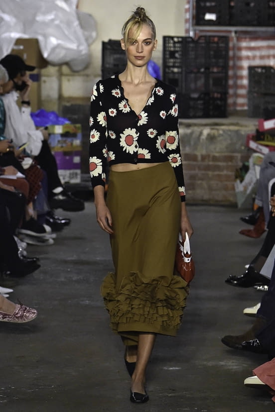 woman<br>SS19