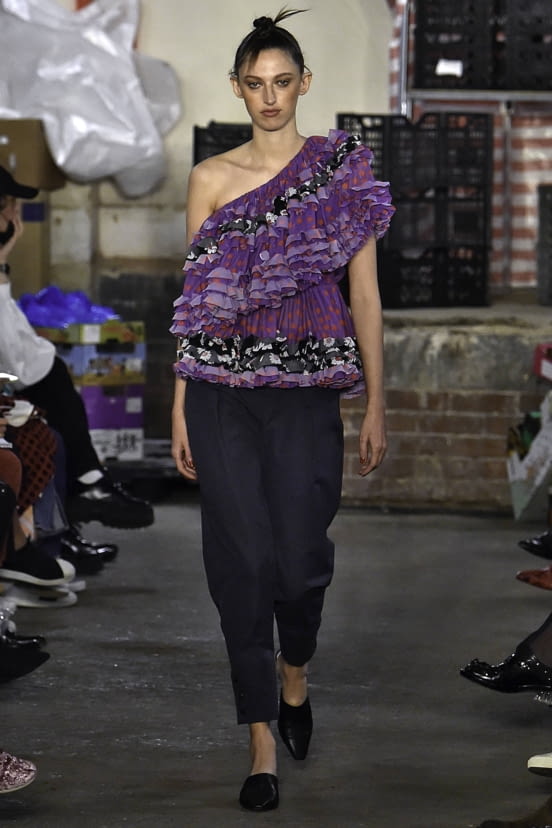 woman<br>SS19
