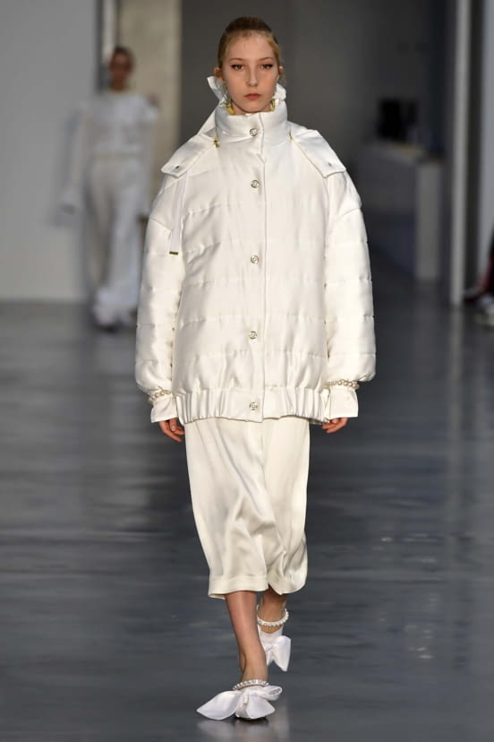 woman<br>SS18