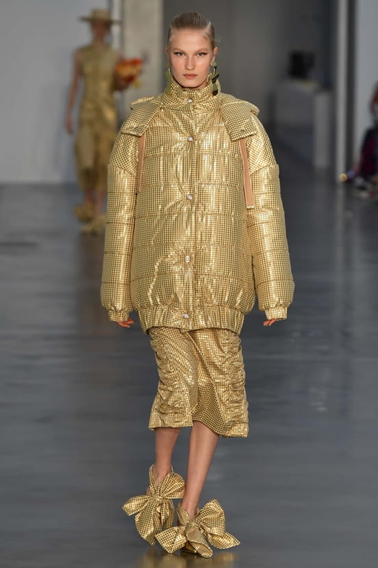 woman<br>SS18