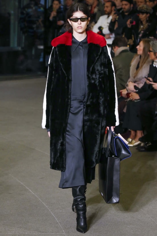 woman<br>FW18