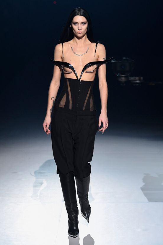 woman<br>FW23