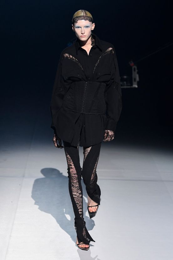 woman<br>FW23