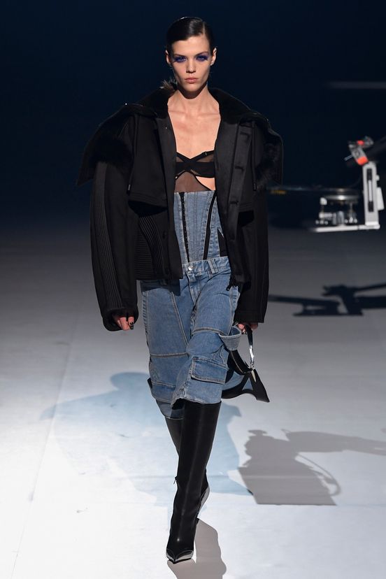 woman<br>FW23