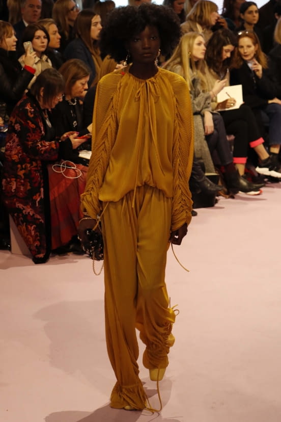 woman<br>SS18