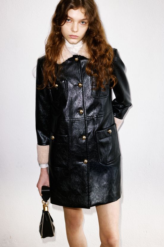 woman<br>Pre-Fall 2025