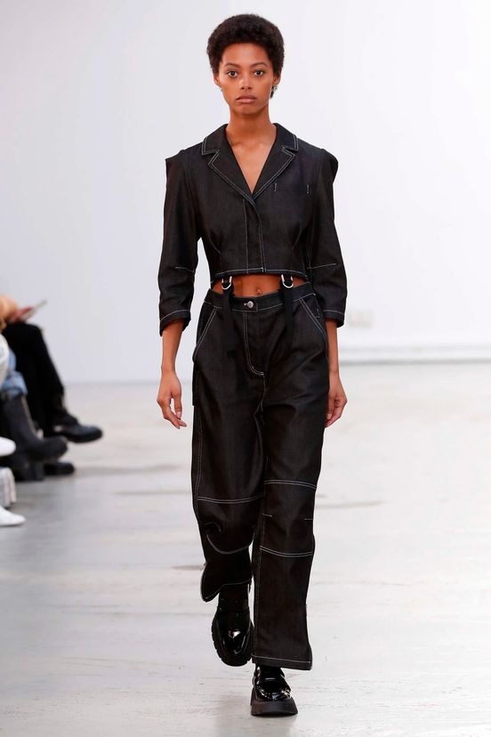 woman<br>FW23