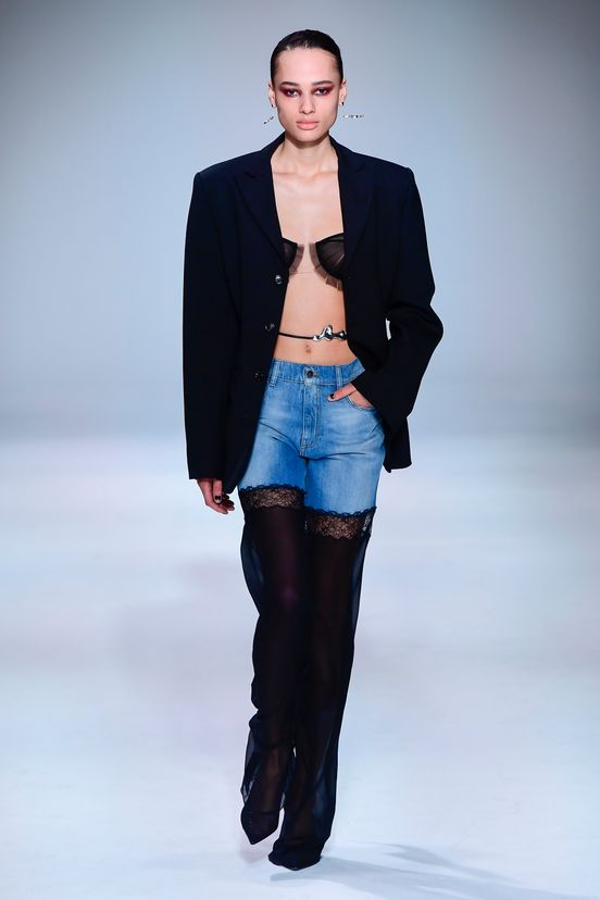 woman<br>FW23