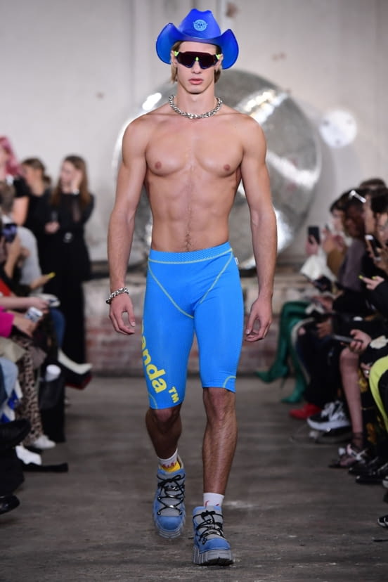 woman<br>SS19
