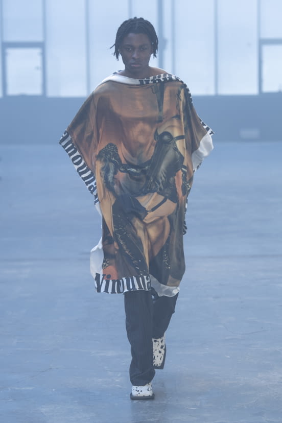 woman<br>FW22