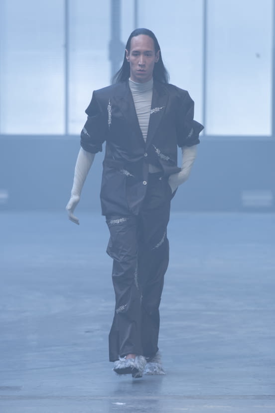 woman<br>FW22