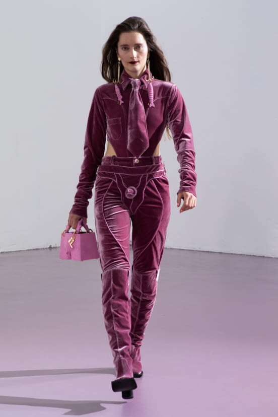 NINAMOUNAHWW FW21