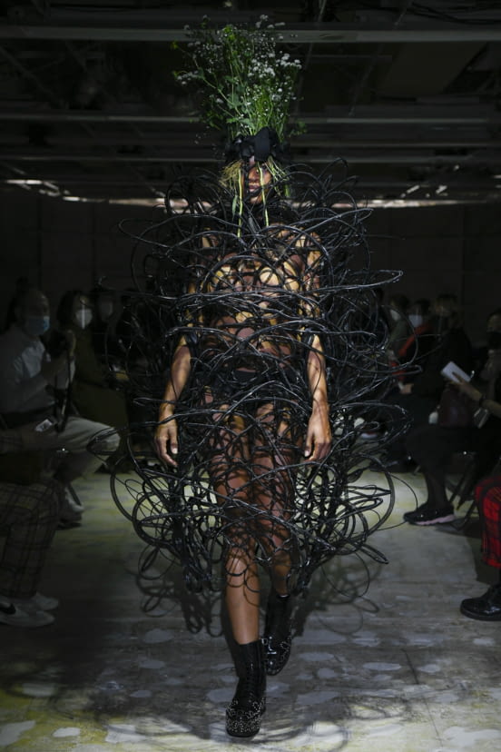 woman<br>SS21