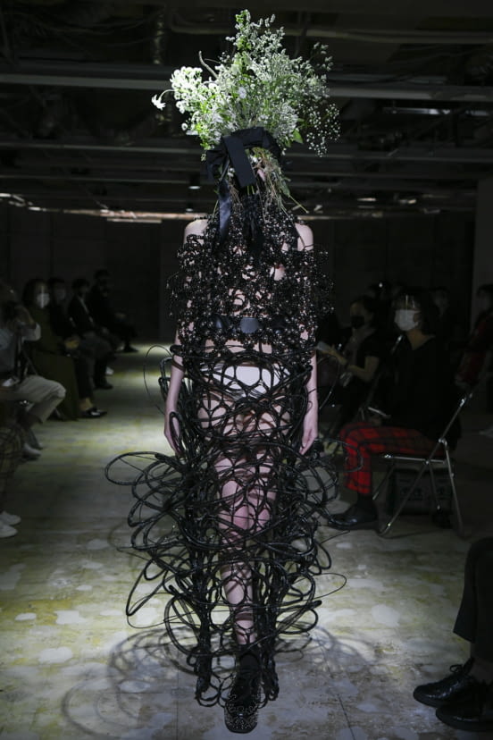 woman<br>SS21