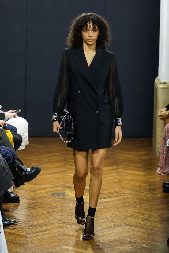 woman<br>FW23