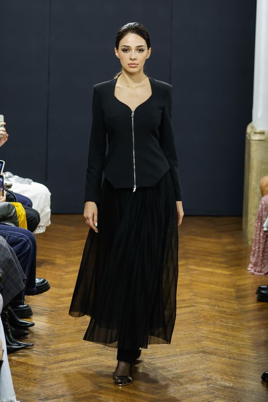 woman<br>FW23