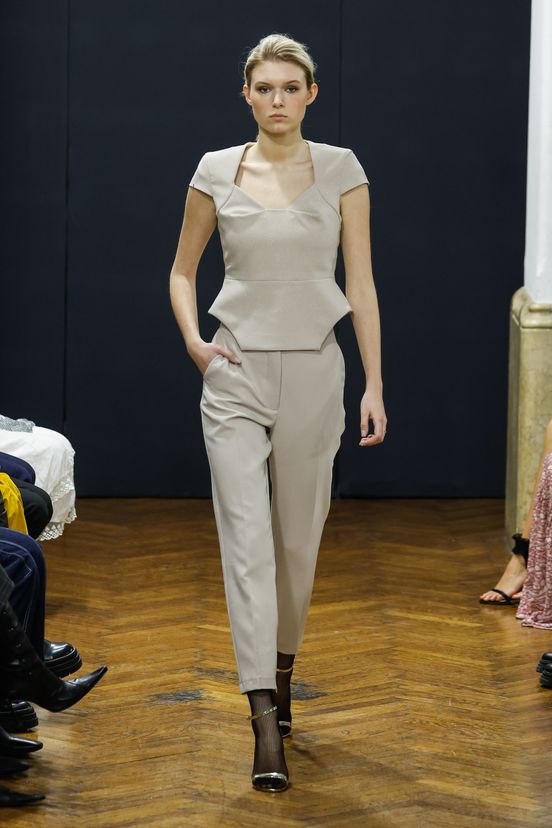 woman<br>FW23