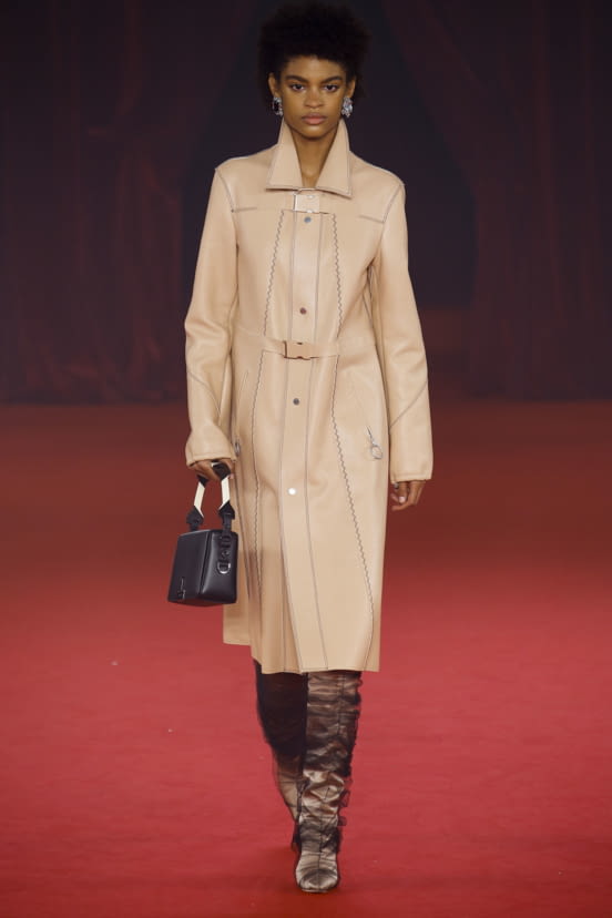 woman<br>S/S 18