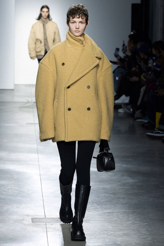 woman<br>FW23