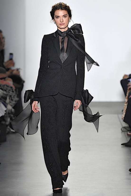 woman<br>FW19