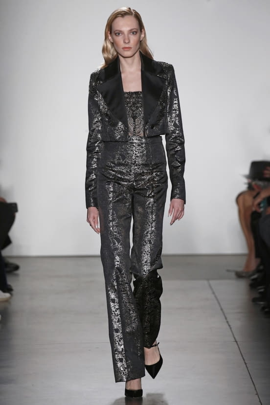 woman<br>FW20
