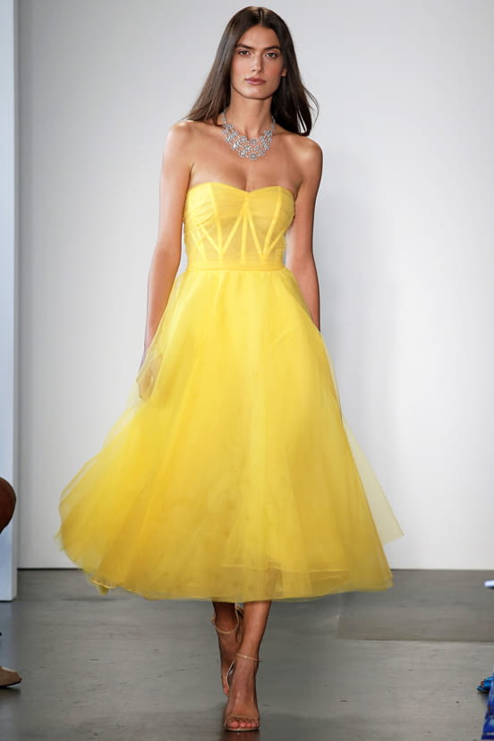woman<br>SS19
