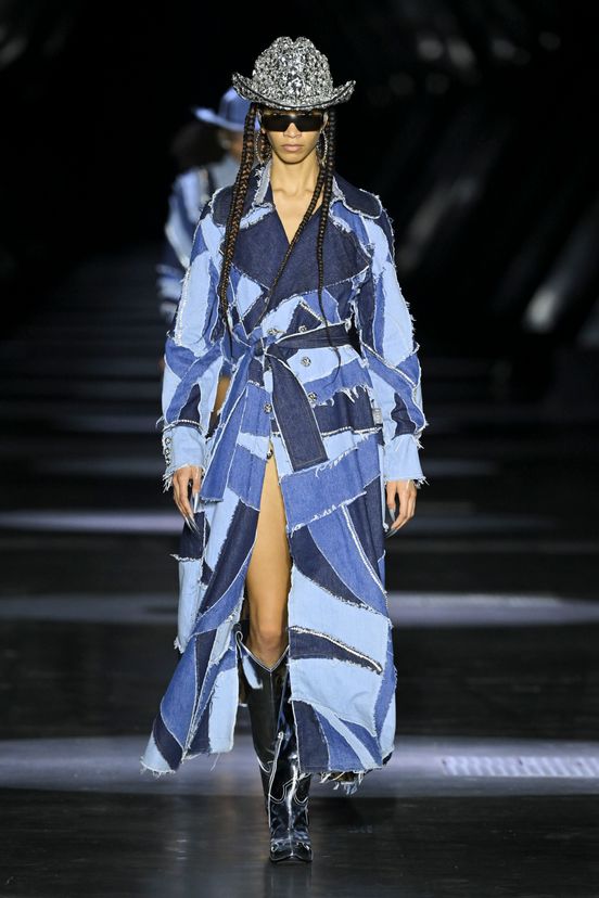 woman<br>FW23