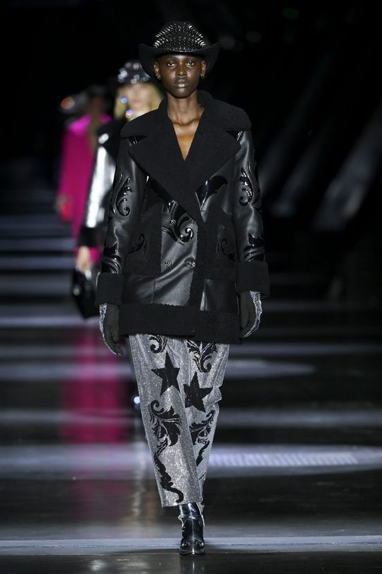 woman<br>FW23