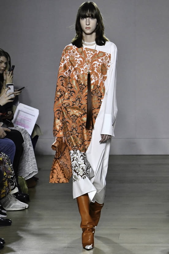 woman<br>FW19