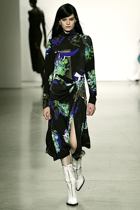 woman<br>FW22