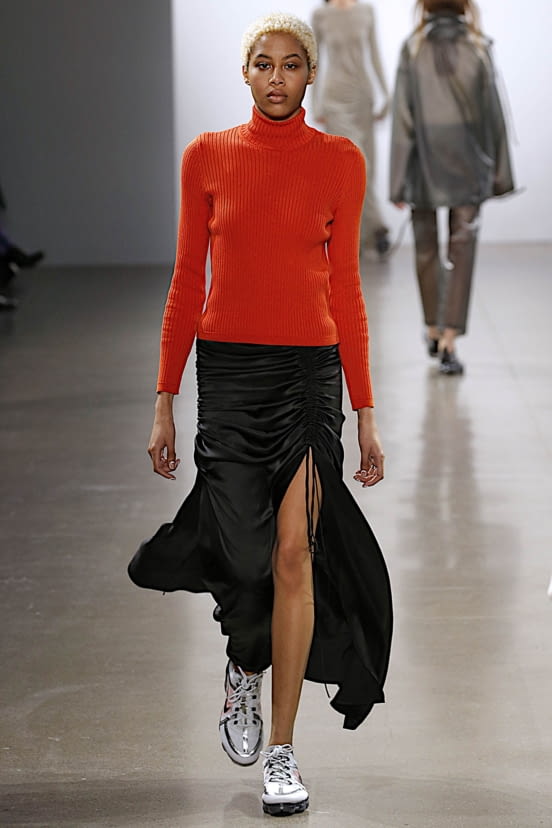woman<br>FW19