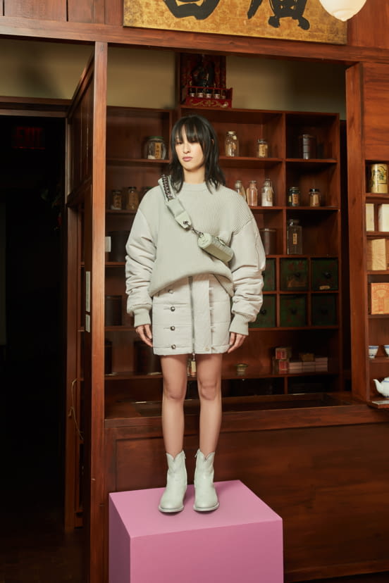 woman<br>FW21