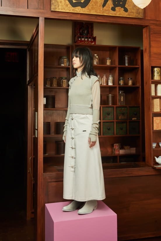 woman<br>FW21