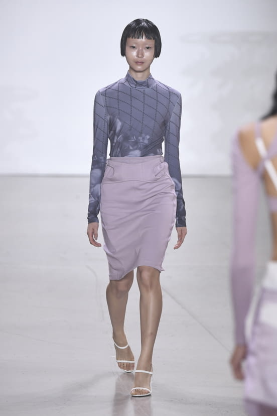 woman<br>SS22