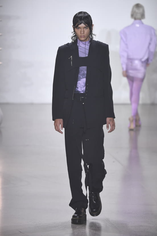 woman<br>SS22