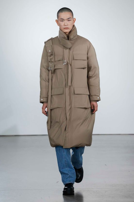 woman<br>FW23
