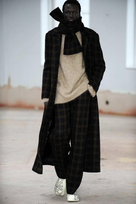 woman<br>FW23