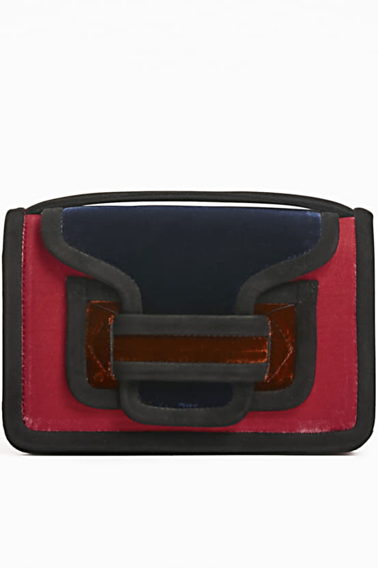 accessory<br>FW19