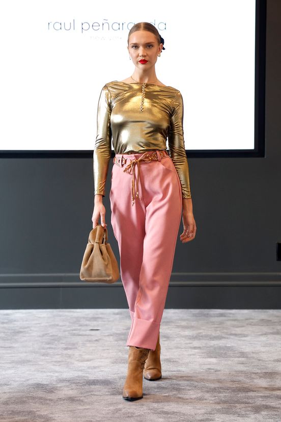 woman<br>FW26