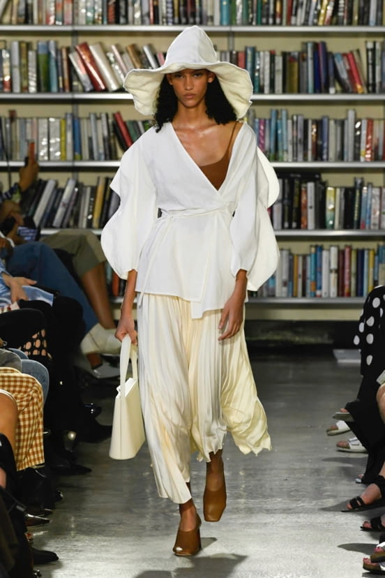 woman<br>SS20