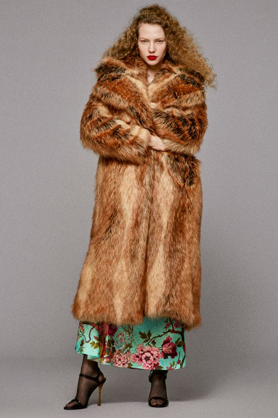 woman<br>Pre-Fall 2025