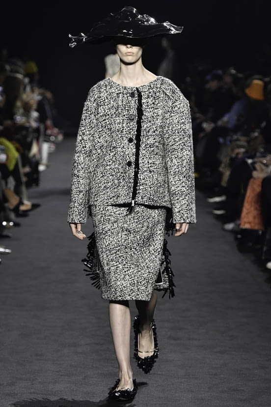 woman<br>FW19