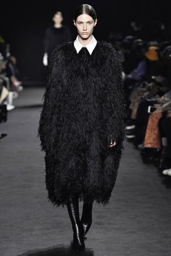woman<br>FW19