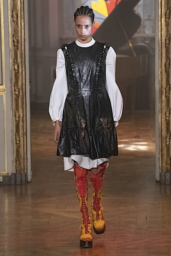 woman<br>SS22