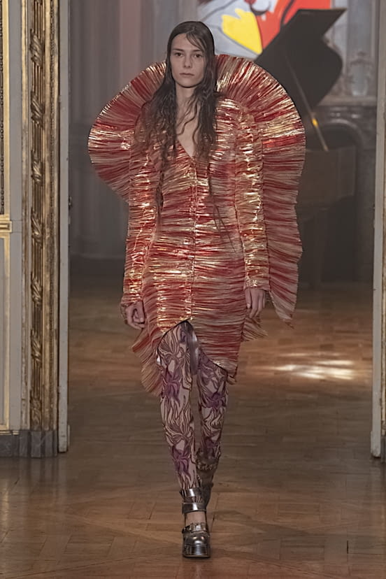 woman<br>SS22