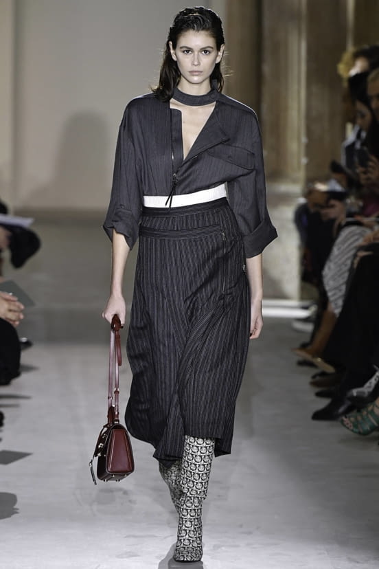 woman<br>FW19