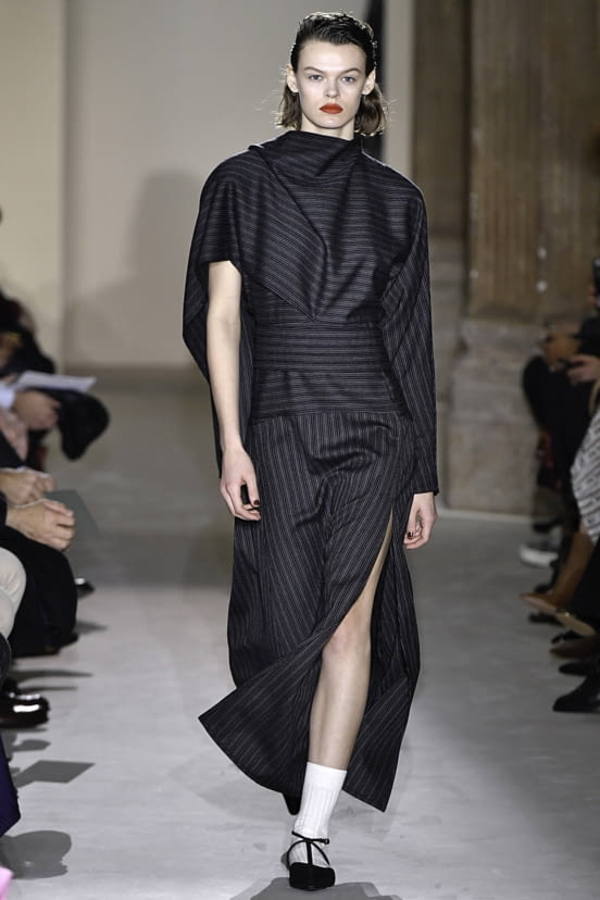 woman<br>FW19