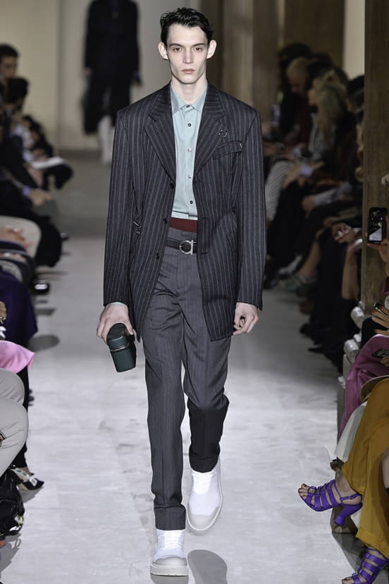 woman<br>FW19