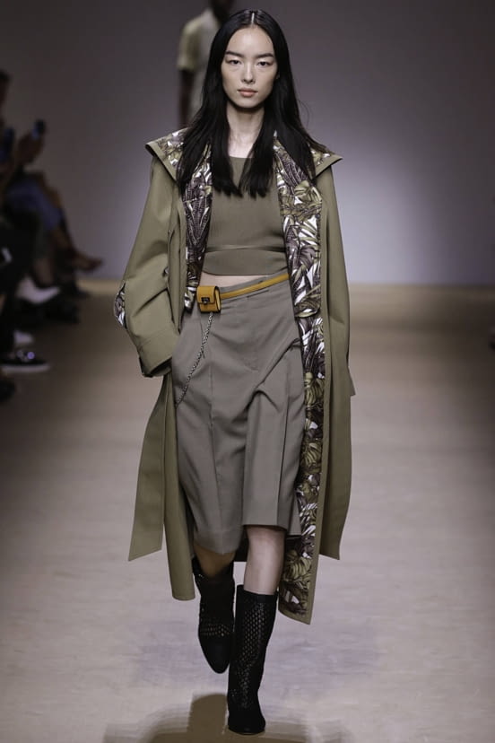 woman<br>SS19